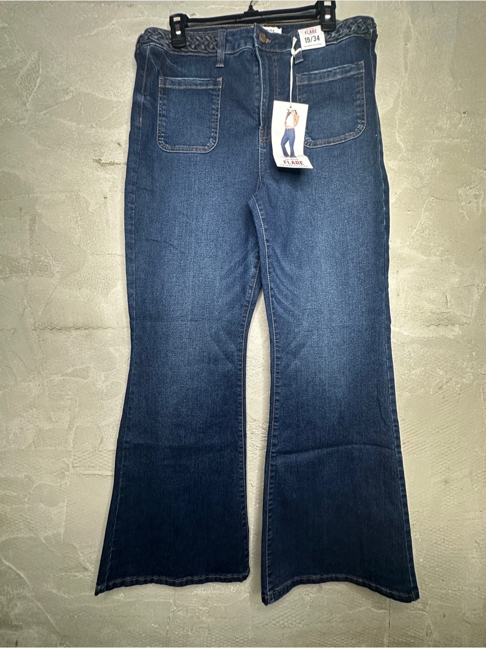 👖 Celebrity Pink Hi-Rise Flare Dark Wash Jeans 19/34 NWT ✨